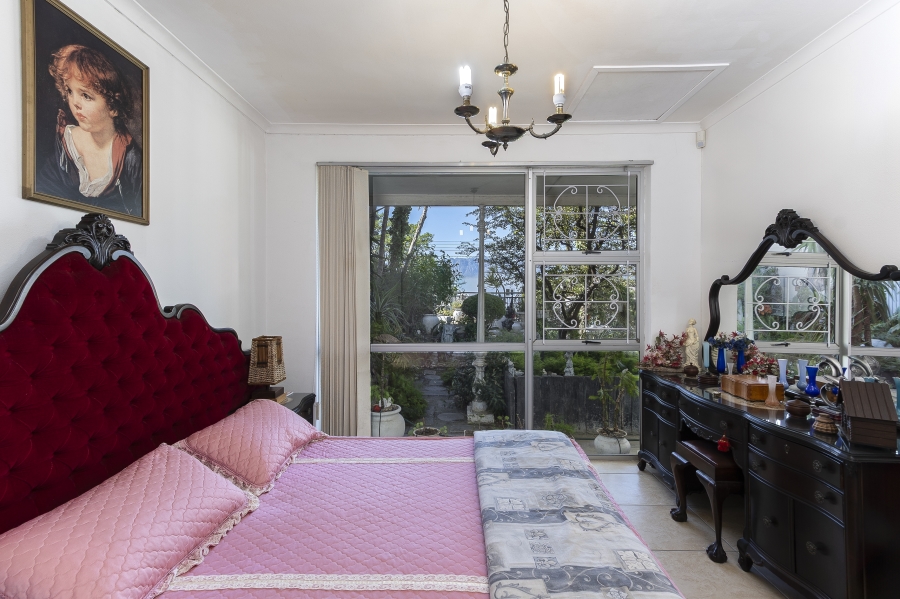 5 Bedroom Property for Sale in Lochnerhof Western Cape